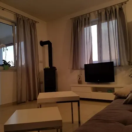 Lucija Apartman *