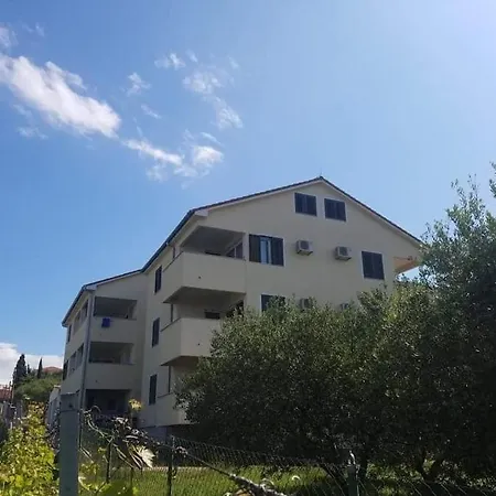 Lucija Apartman