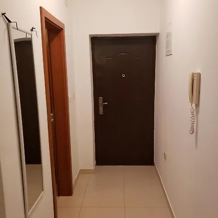 Apartman Lucija *