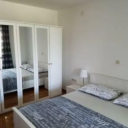 Lucija Apartman *