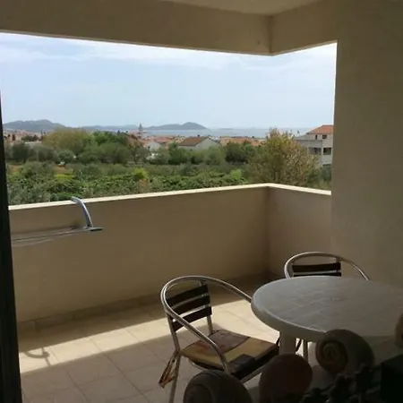 Apartman Lucija *